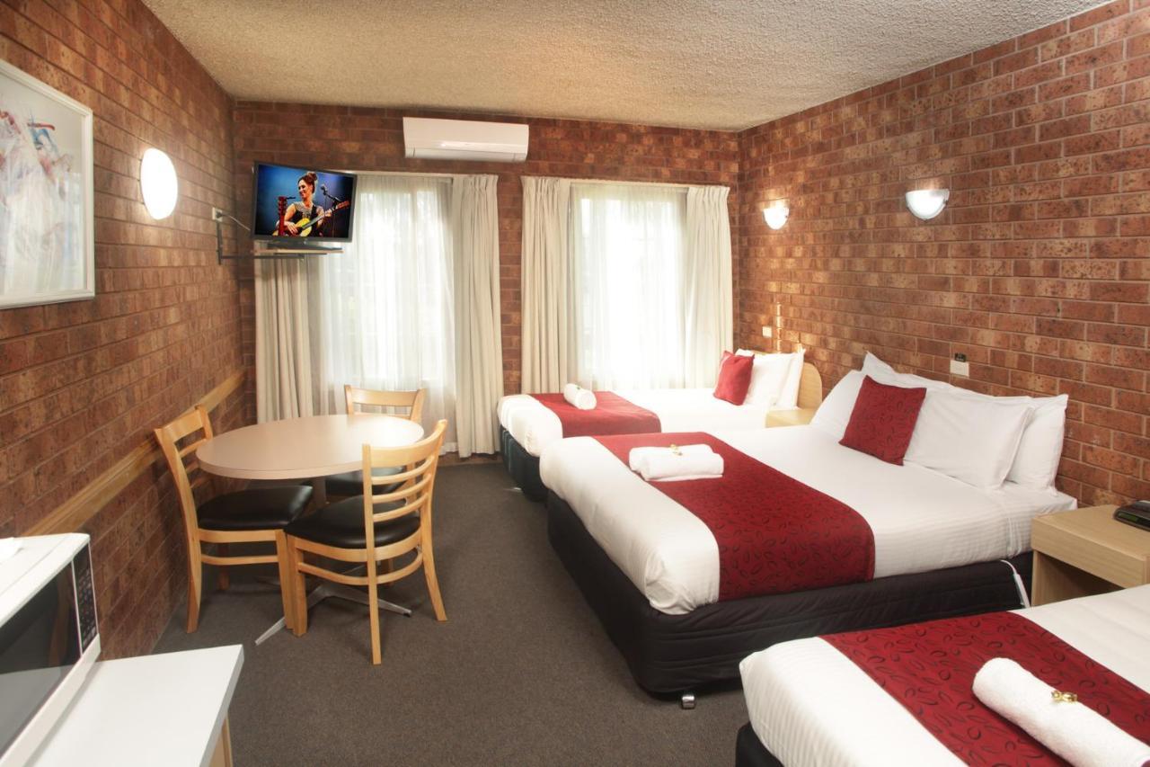 Courtyard Motor Inn シェパートン エクステリア 写真
