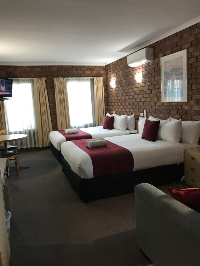 Courtyard Motor Inn シェパートン エクステリア 写真