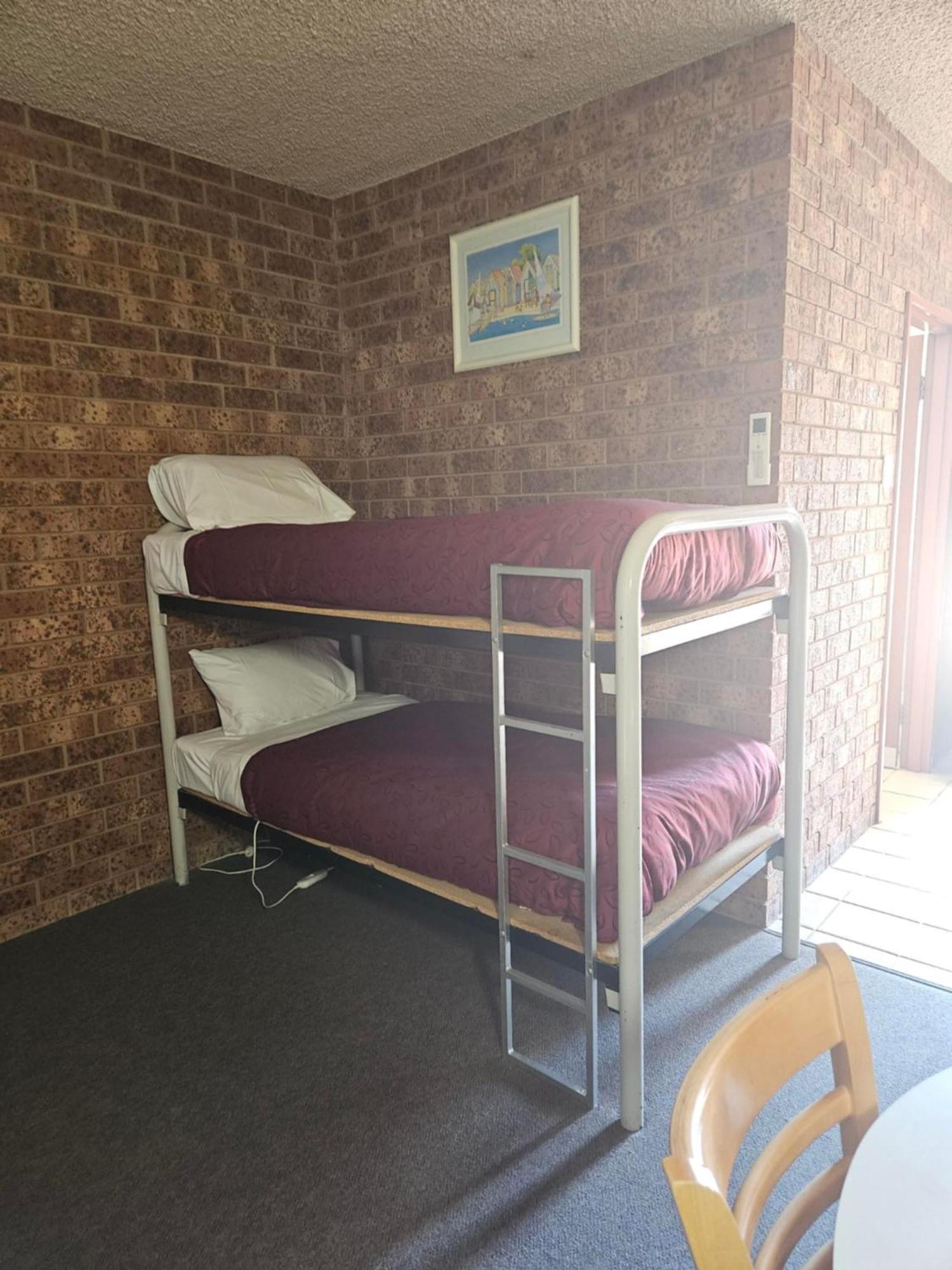 Courtyard Motor Inn シェパートン エクステリア 写真