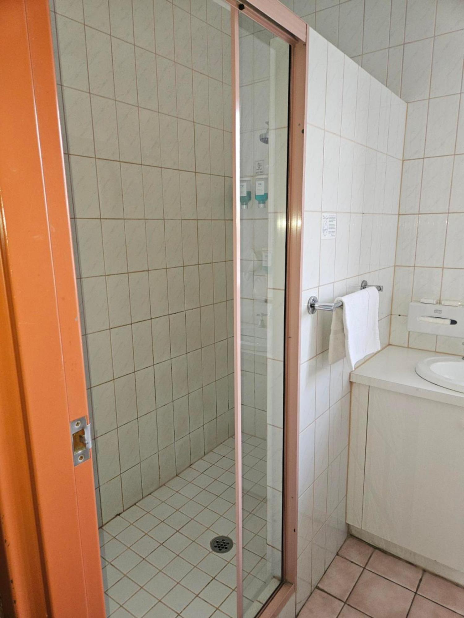 Courtyard Motor Inn シェパートン エクステリア 写真