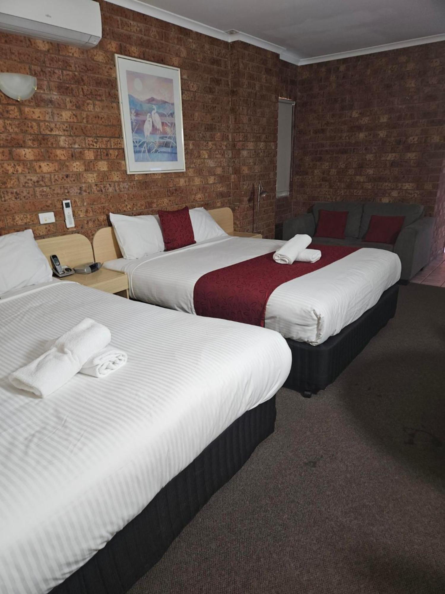 Courtyard Motor Inn シェパートン エクステリア 写真
